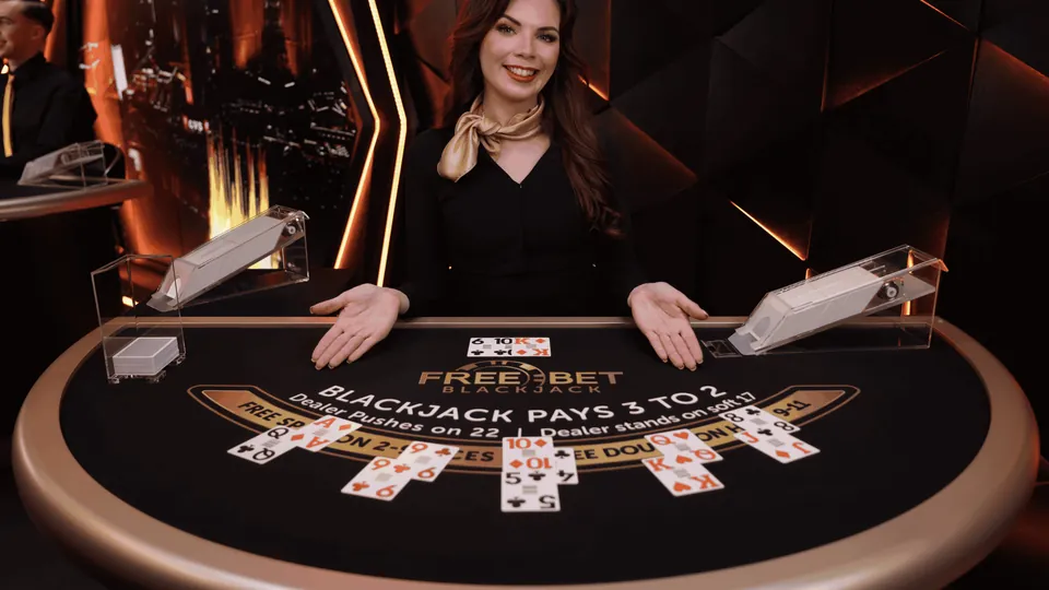 Infinite Blackjack with Six Card Charlie on aaajili